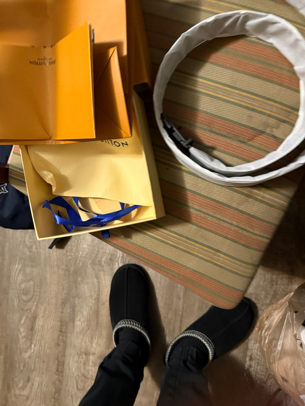 Louis Vuitton Black belt 38 waist